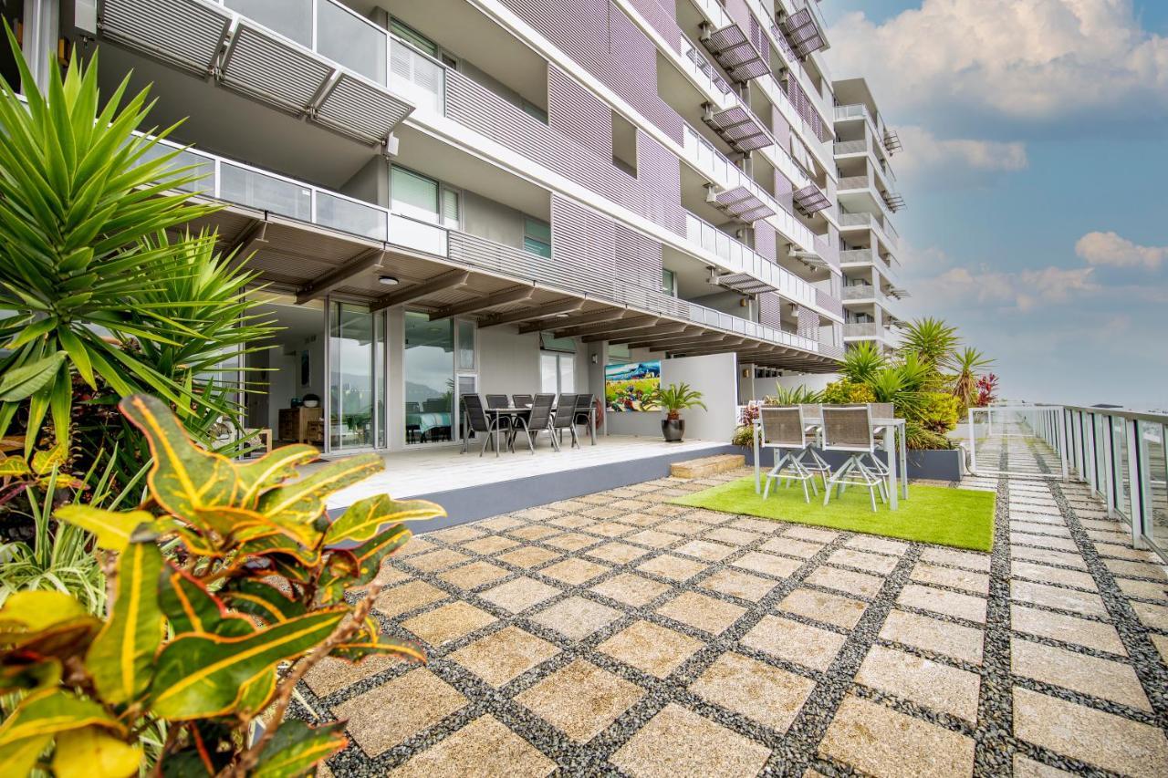 Cairns Waterfront Luxury At Harbourlights Apartment Екстериор снимка